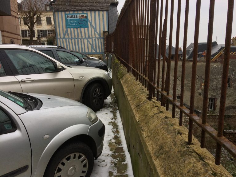 Risque d’effondrement d’un mur rue de L’Homme de Bois