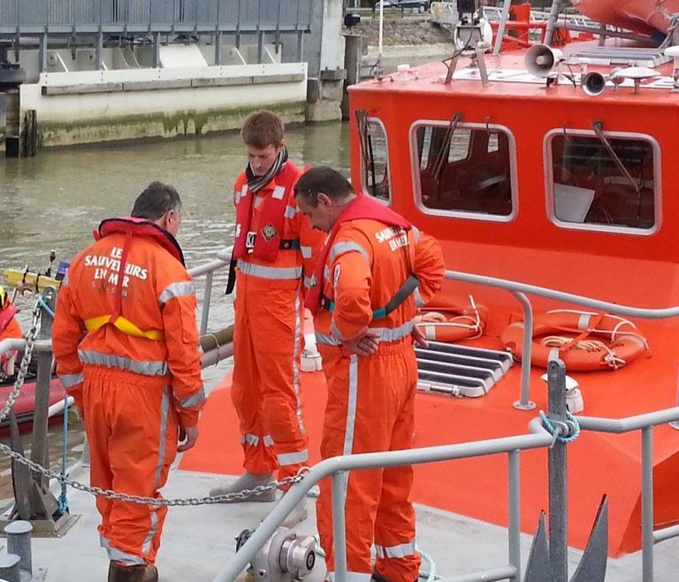 Deux bateaux en panne de moteur, pris en charge par la SNSM de Honfleur…