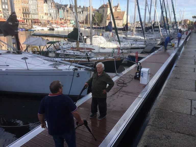 Opération grand nettoyage au Cercle Nautique…