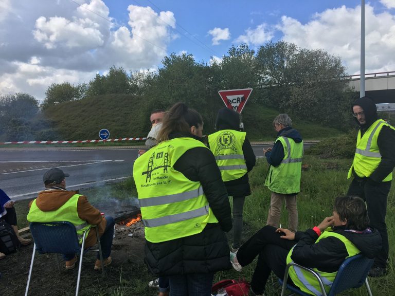 Les Gilets Jaunes de retour au rond-point de la Morelle