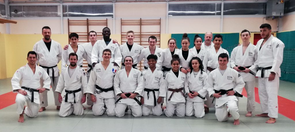 Le judo club de "Le Chesney Rocquencourt" en stage à Honfleur - Honfleur Infos