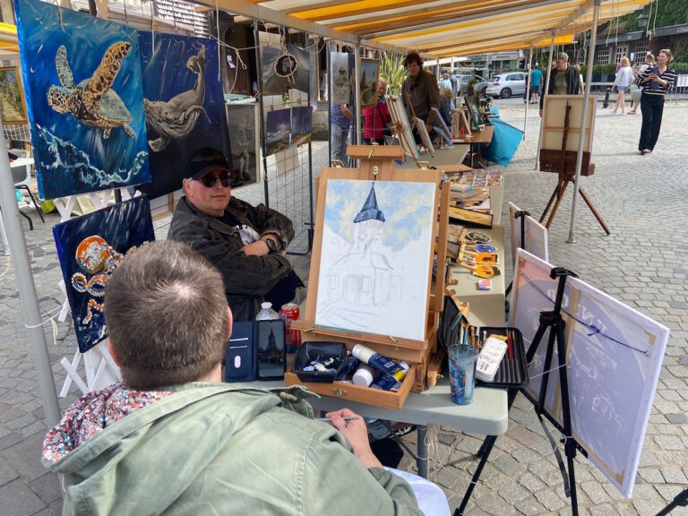 Honfleur : Atelier peinture pour la fête de la coquille et de la pêche