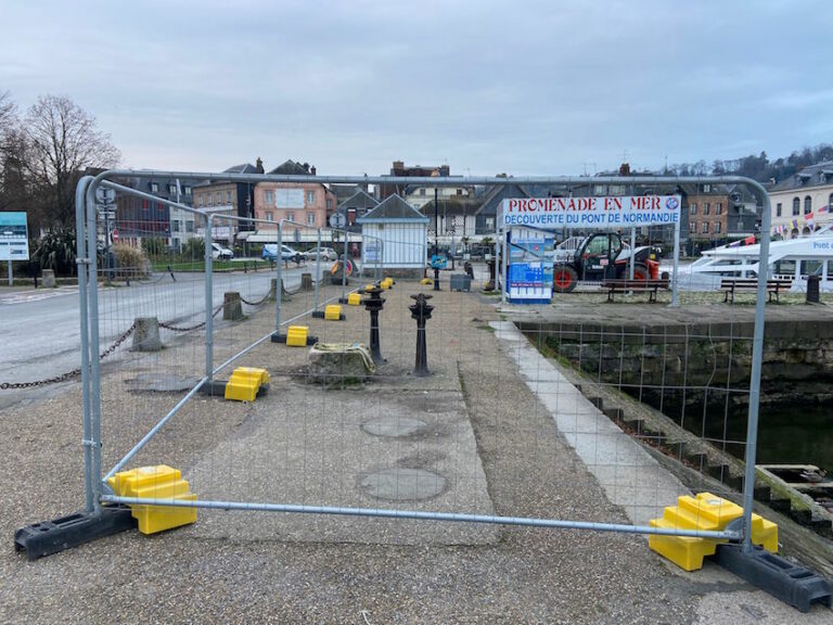 Honfleur : Travaux de consolidation des quais dans l’avant-port…