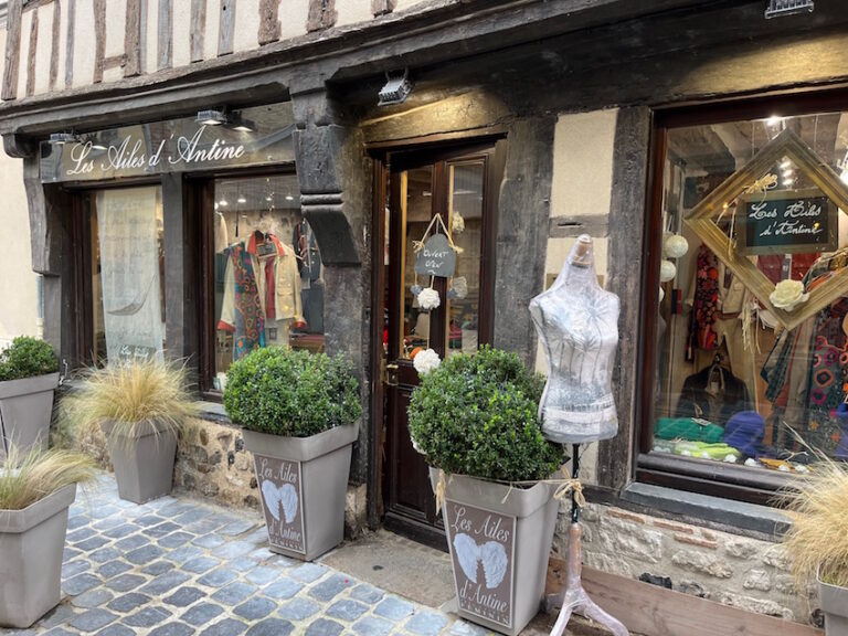 Honfleur : Les bonnes affaires chez  » Les Ailes d’Antine »