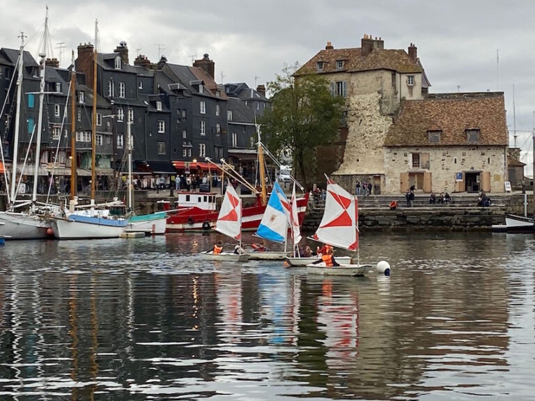 Honfleur : Initiation à la voile dans le Vieux Bassin