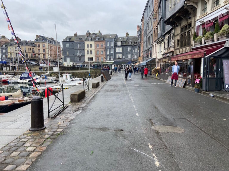 Honfleur : Le Quai Sainte-Catherine ouvert à la circulation