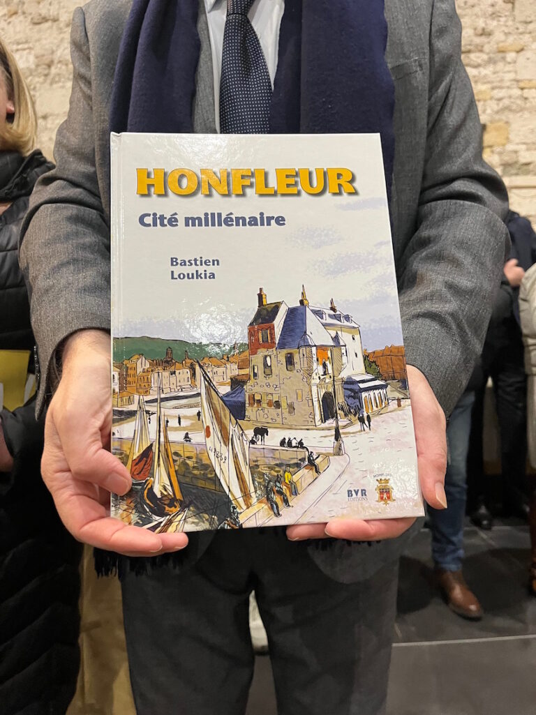 Honfleur : une bande dessinée pour retracer 1000 ans d’histoire de la ville