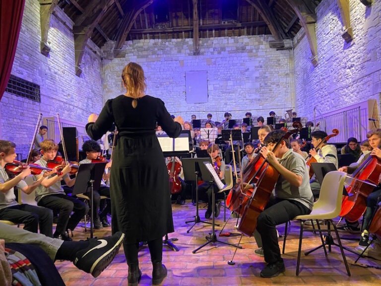 Honfleur : concert géant au grenier à sel